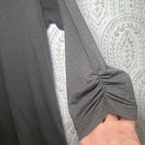 Columbia Women's Size Large Gray 3/4 Sleeve Hooded Semi Sheer - Picture 3 of 7